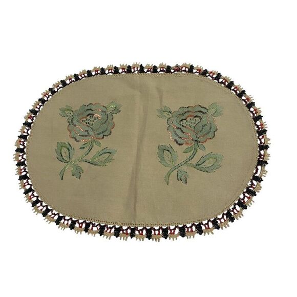 Crochet Trim Centerpiece Doily Vintage Needlepoint Embroidered - Picture 4 of 7